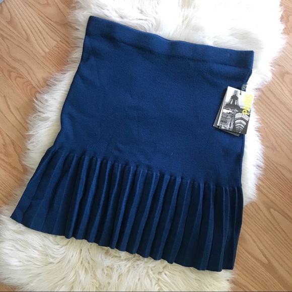 Catherine Malandrino Dresses & Skirts - Catherine Malandrino turquoise ruffle knit skirt